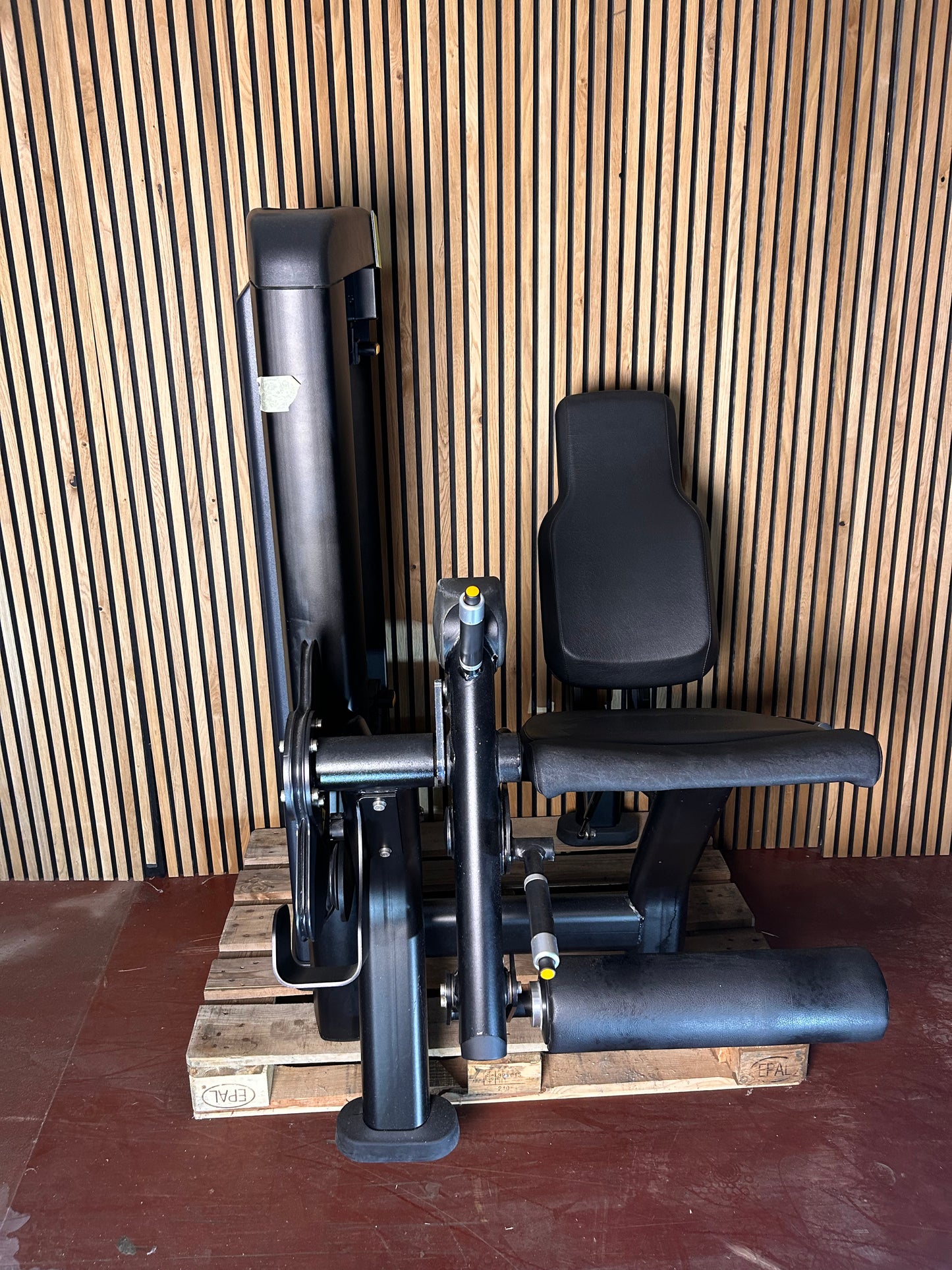 Beinstrecker von Life Fitness