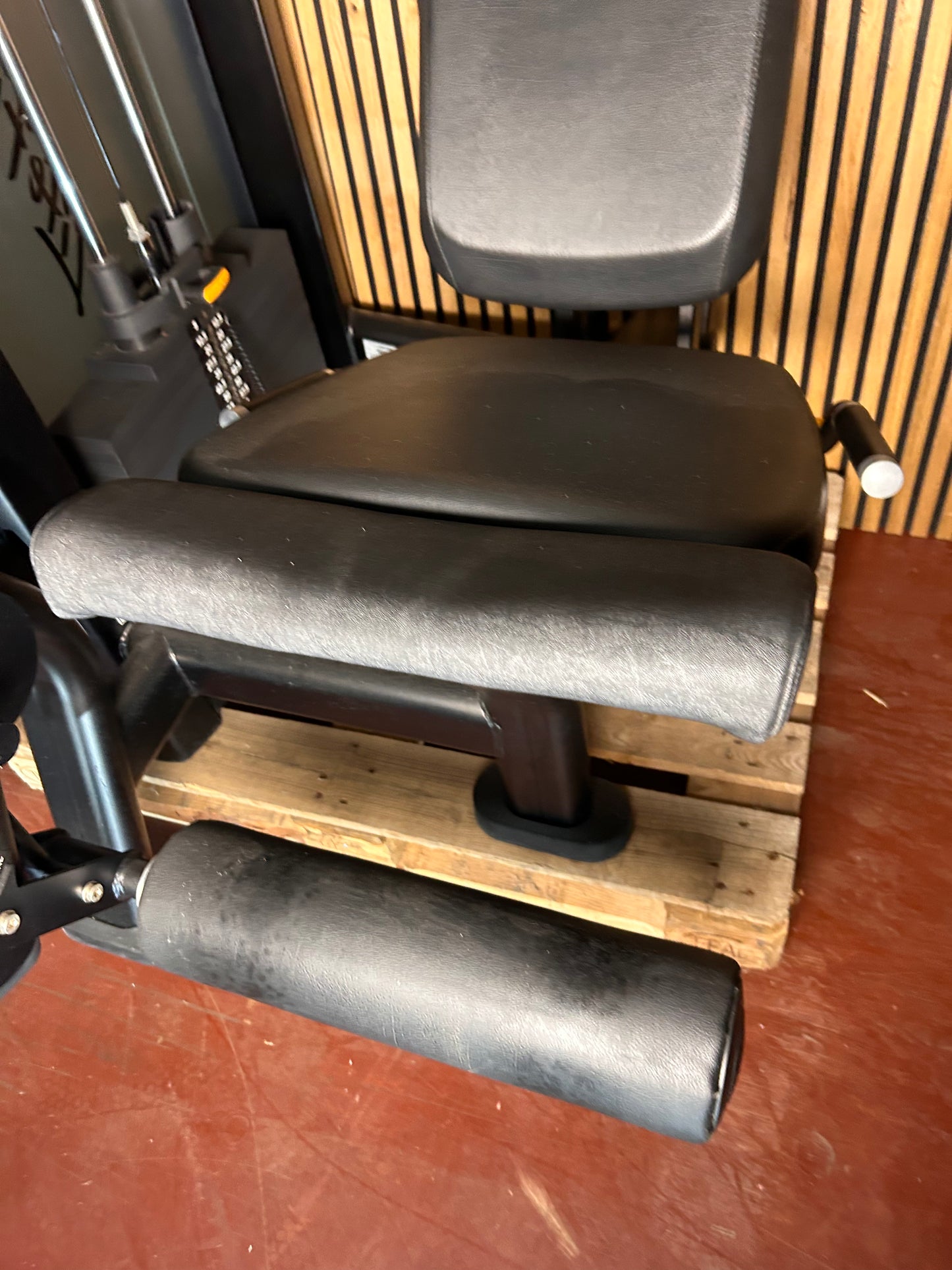 Beinstrecker von Life Fitness