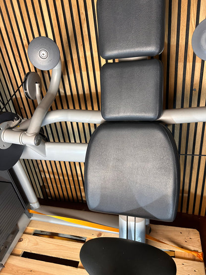 Trizeps Maschine von Technogym