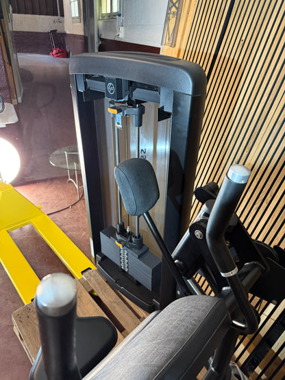 Life Fitness Bauch- und Rückenmaschine